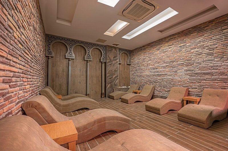 Side Crown Charm Palace 27