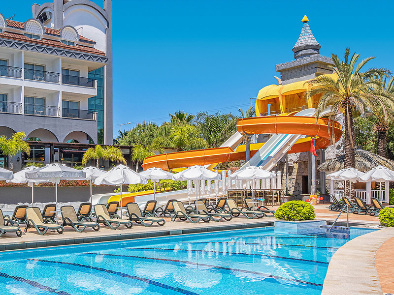 Side Crown Charm Palace 14