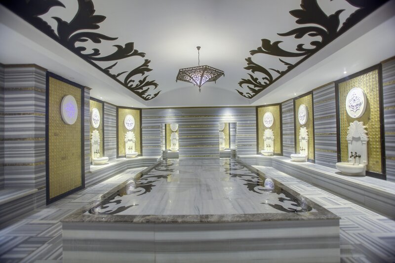 Azura Deluxe Resort & Spa Hotel 23