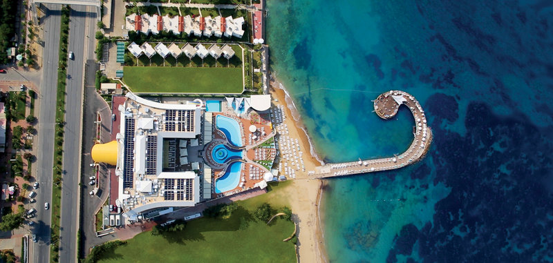 Azura Deluxe Resort & Spa Hotel 25