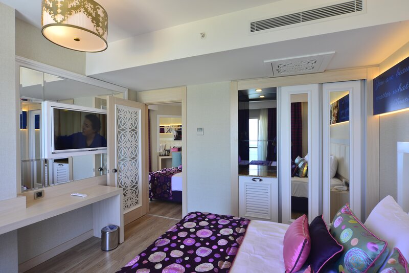 Azura Deluxe Resort & Spa 16 - Room Example