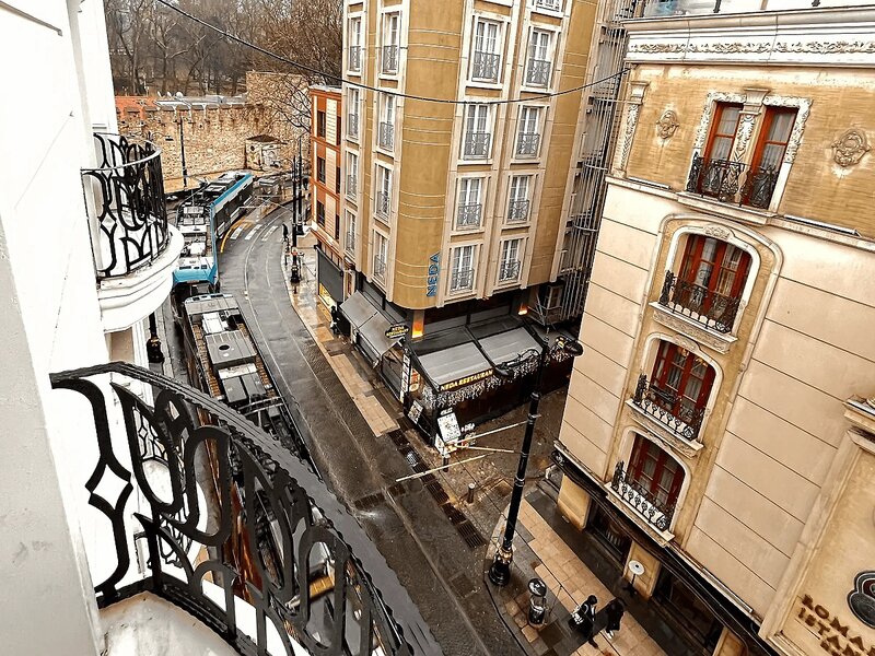 Hotel Black Tulip 11
