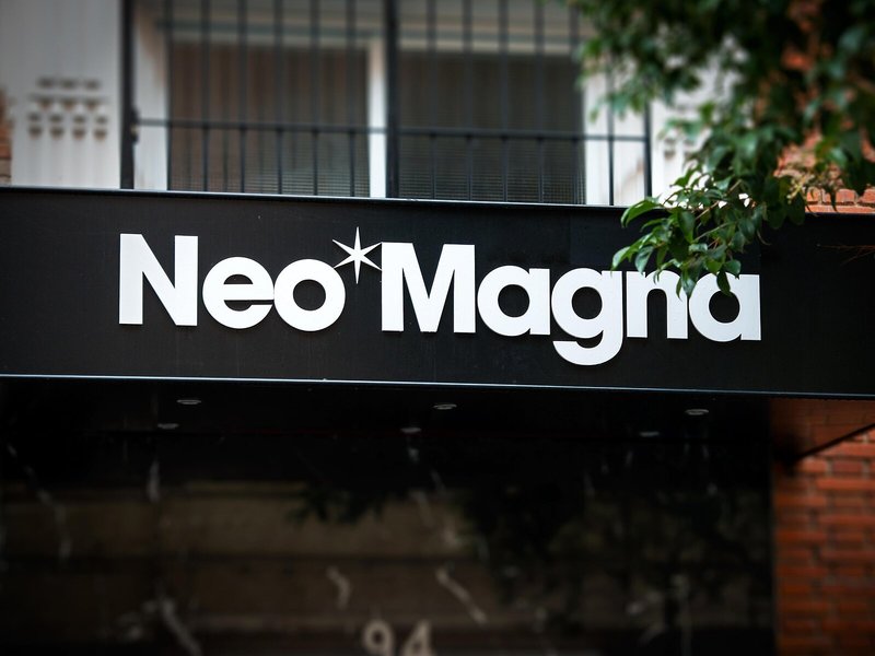 Neo Magna 1