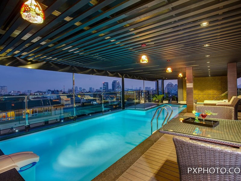 Golden Lotus Luxury Hotel 8