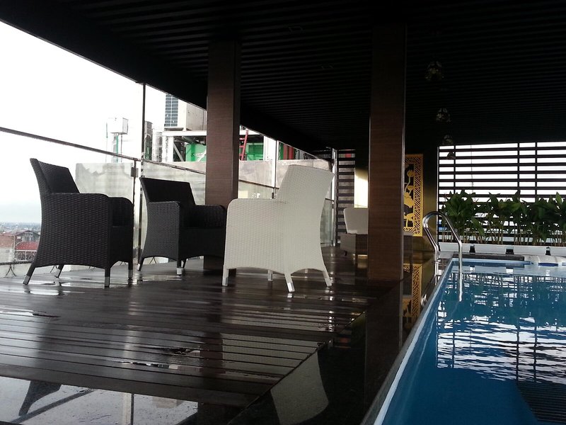 Golden Lotus Luxury Hotel 11