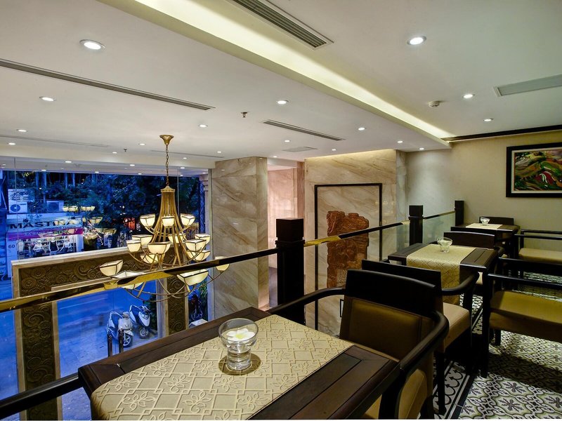 Golden Lotus Luxury Hotel 35