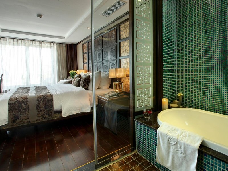 Golden Lotus Luxury Hotel 41