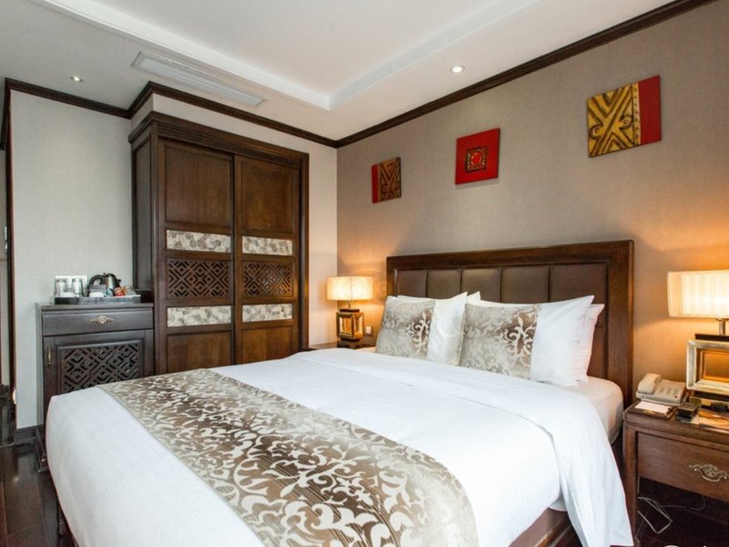 Golden Lotus Luxury Hotel 46