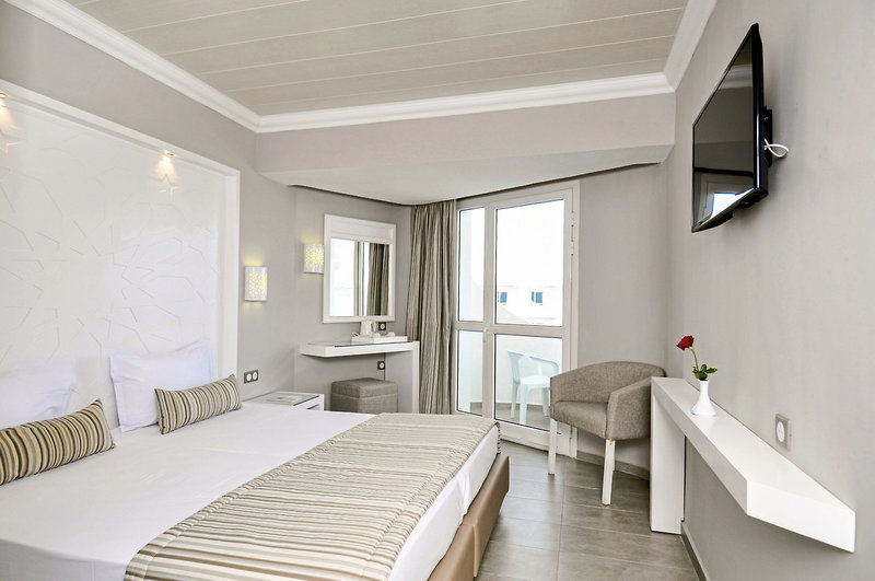 Sahara Beach Aquapark Resort 4