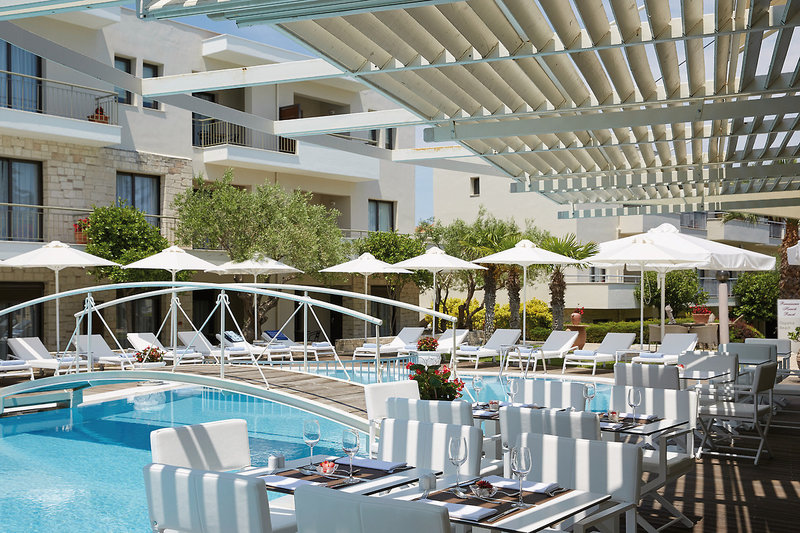 Renaissance Hanioti 12