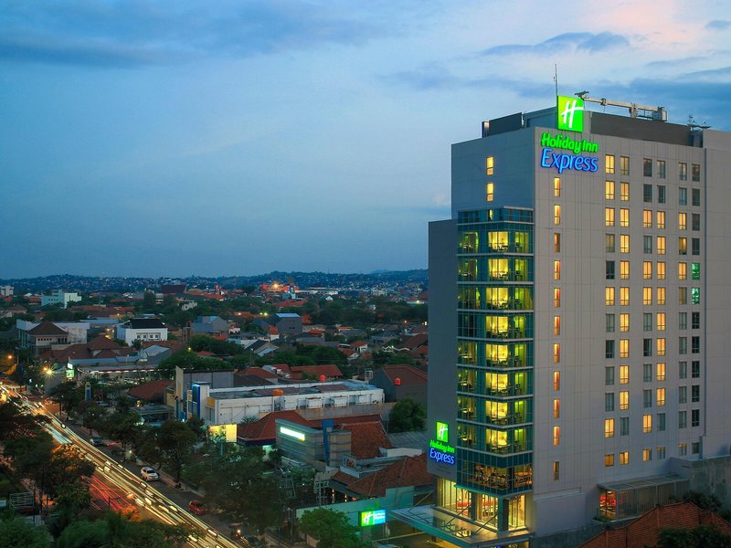 Holiday Inn Express Semarang Simpang Lim 4