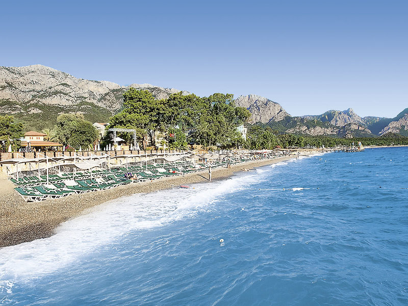 Crystal Aura Beach Resort & Spa 2