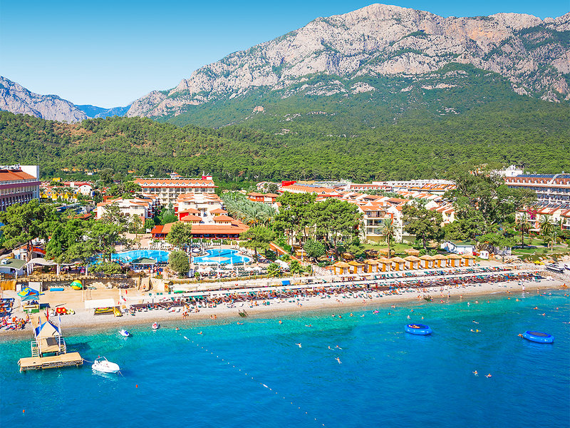 Crystal Aura Beach Resort & Spa 6