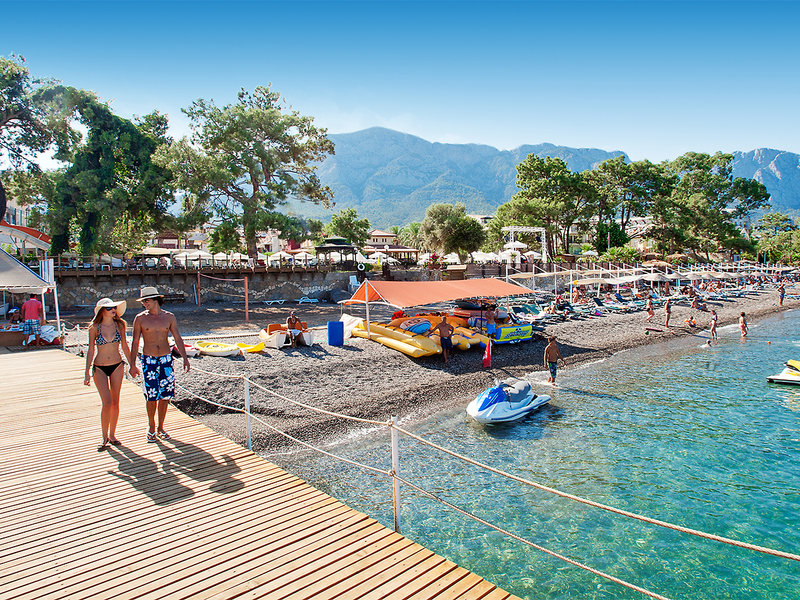 Crystal Aura Beach Resort & Spa 12