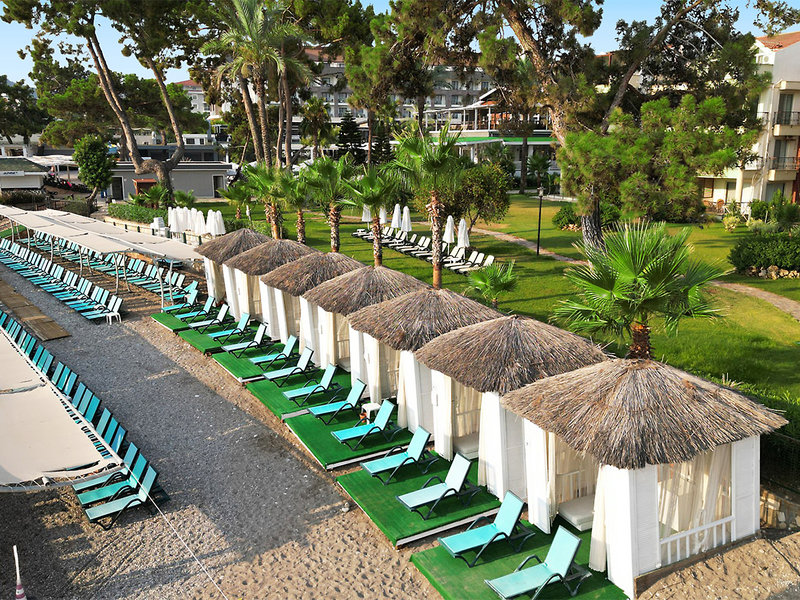 Crystal Aura Beach Resort & Spa 15