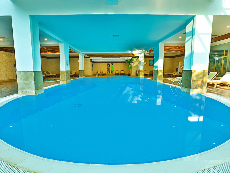 Crystal Aura Beach Resort & Spa 17