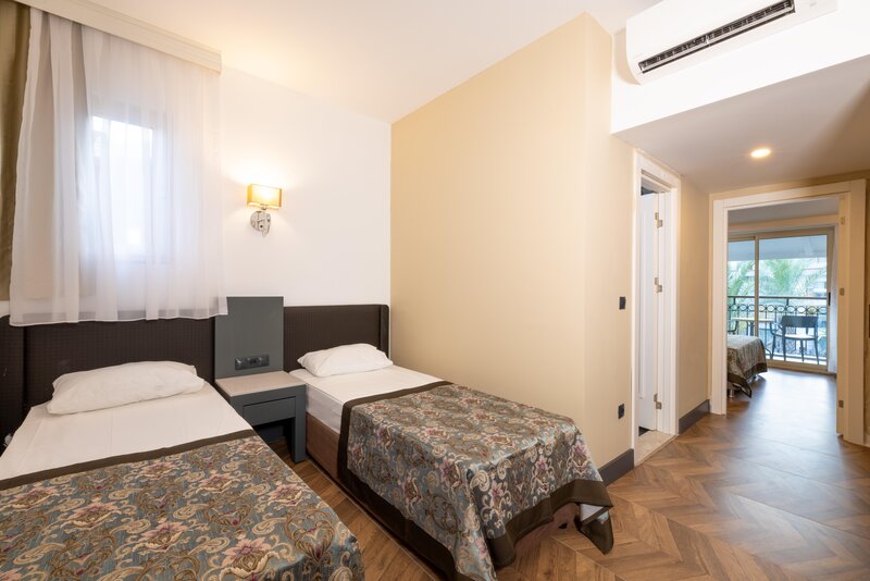 Crystal Aura Beach Resort & Spa 30