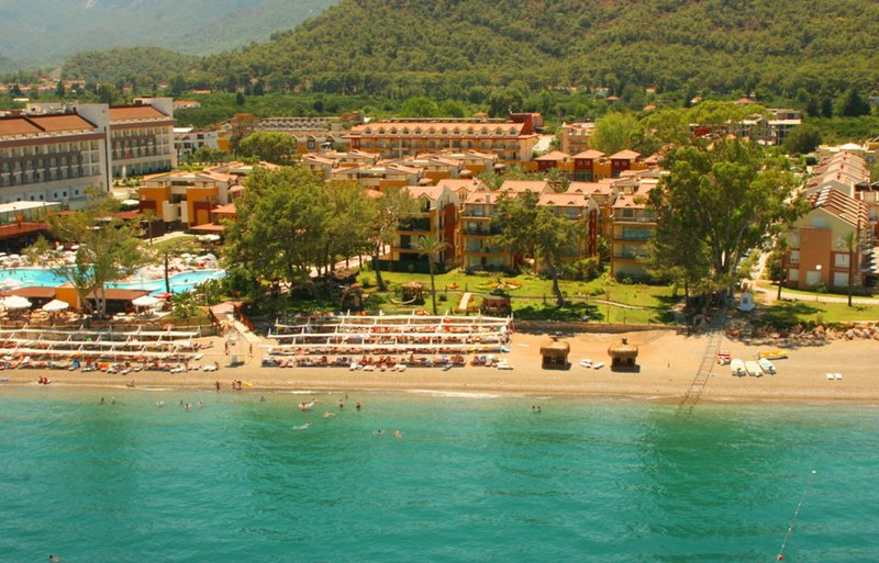 Crystal Aura Beach Resort & Spa 1