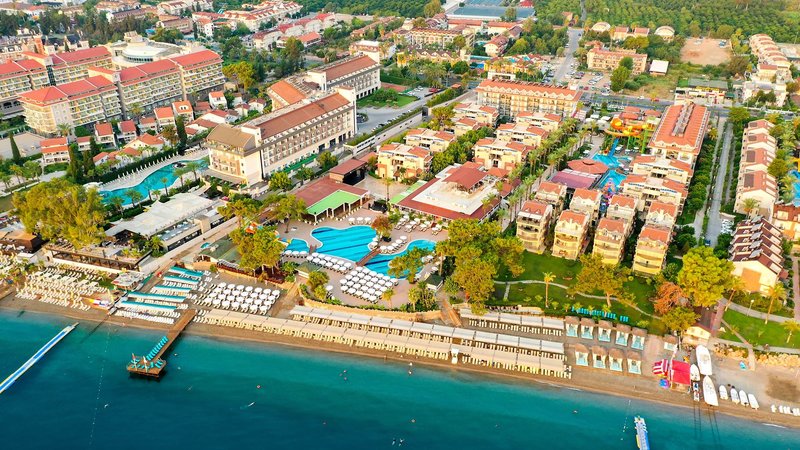 Crystal Aura Beach Resort & Spa 5