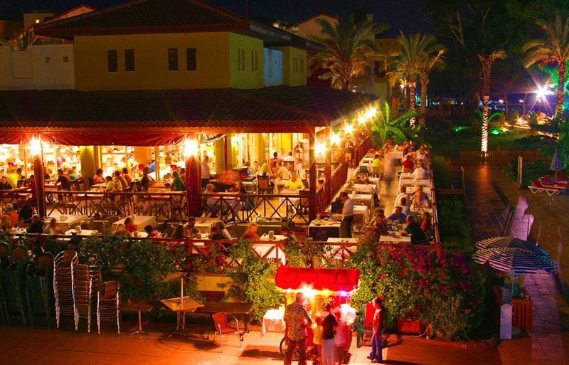 Crystal Aura Beach Resort & Spa 7