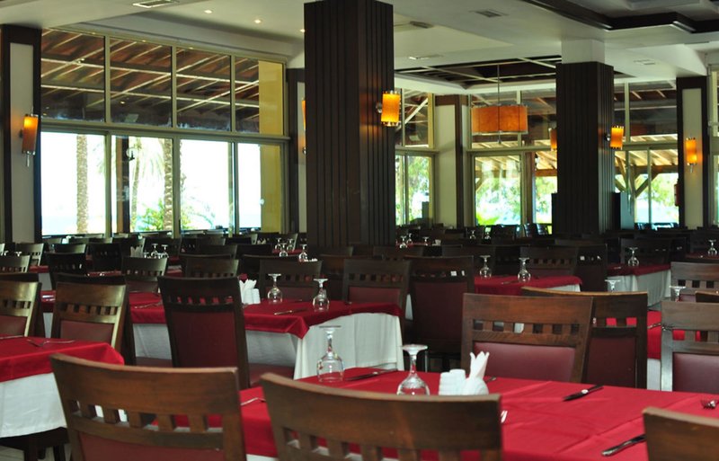 Crystal Aura Beach Resort & Spa 8