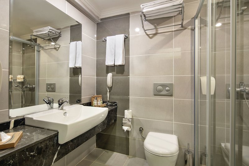 Crystal Aura Beach Resort & Spa 16