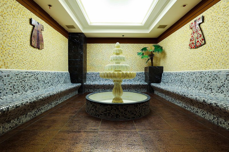Crystal Aura Beach Resort & Spa 23