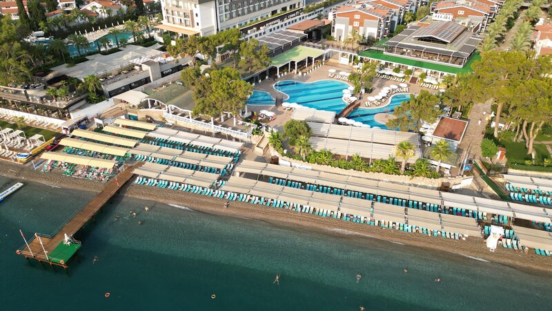 Crystal Aura Beach Resort & Spa 22