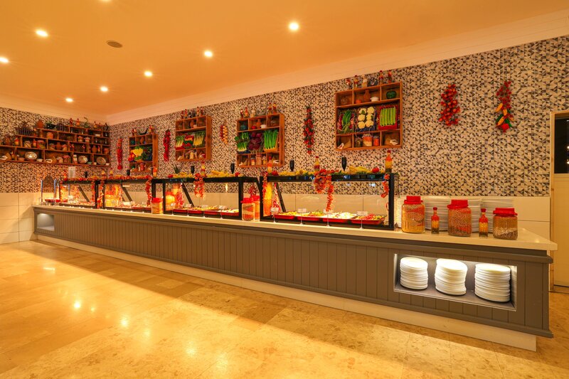 Crystal Aura Beach Resort & Spa 40