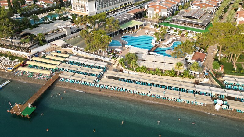 Crystal Aura Beach Resort & Spa 12