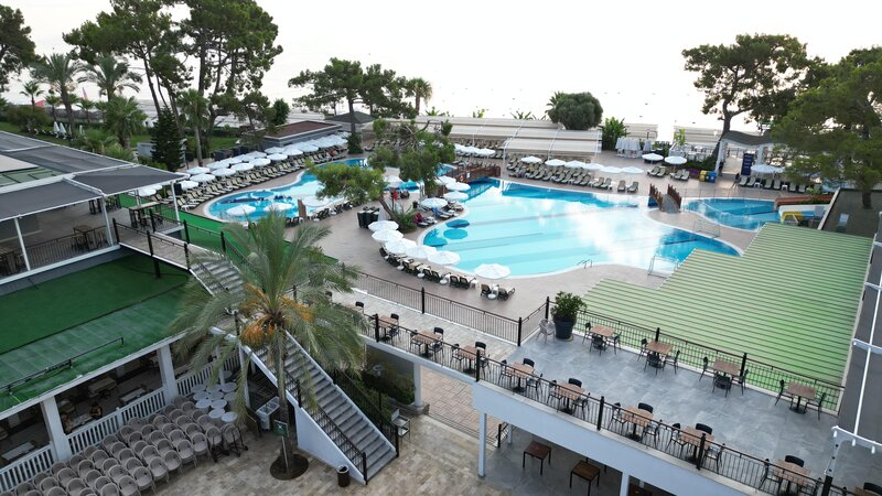 Crystal Aura Beach Resort & Spa 71