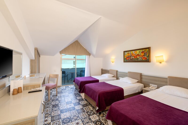Crystal Aura Beach Resort & Spa 78