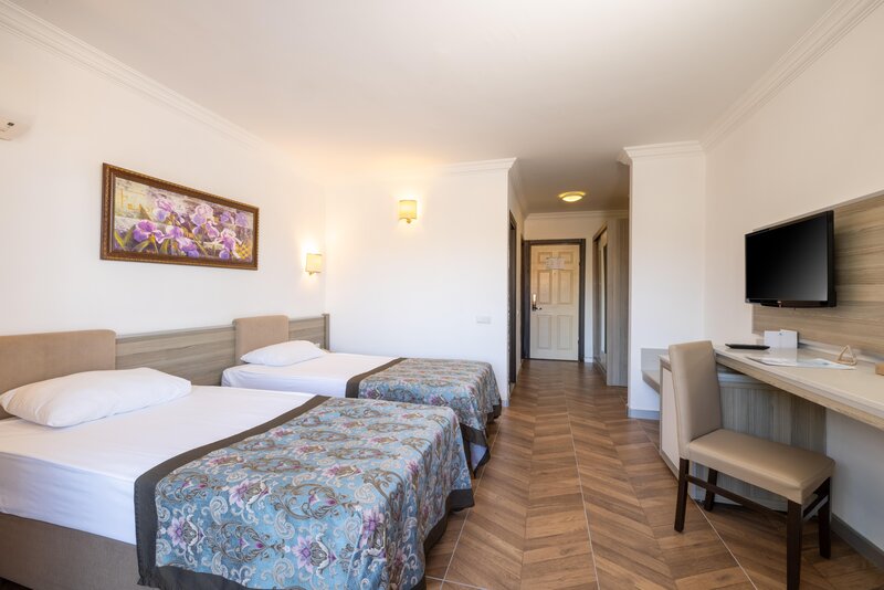 Crystal Aura Beach Resort & Spa 81