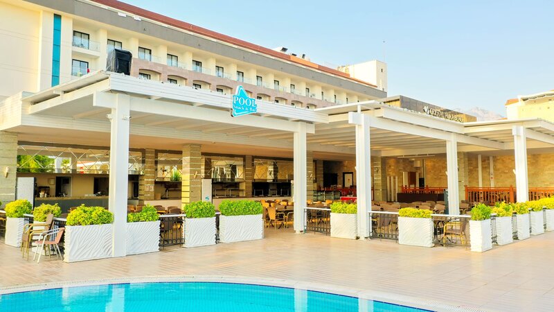 Crystal Aura Beach Resort & Spa 96