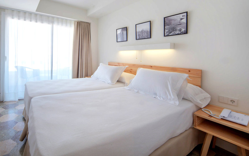 HM Alma Beach 7