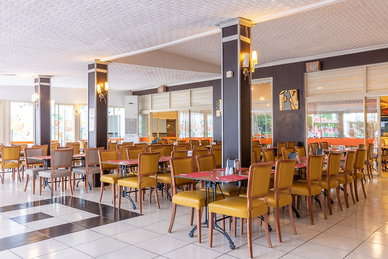 Lims Bona Dea Beach Hotel 8