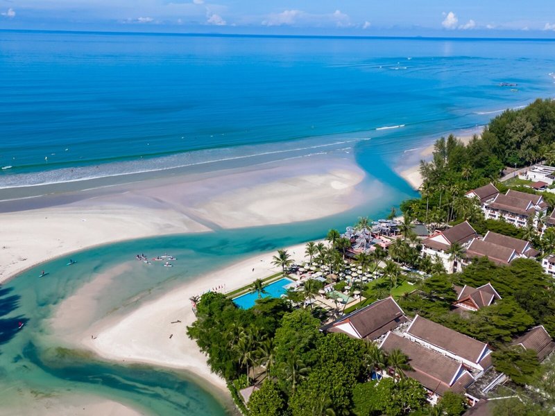 Apsara Beachfront Resort and Villa 9