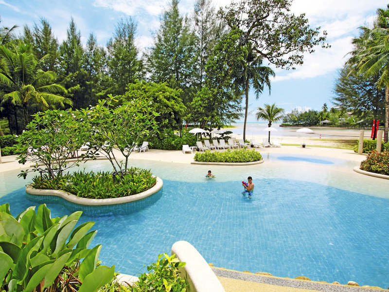 Apsara Beachfront Resort and Villa 14