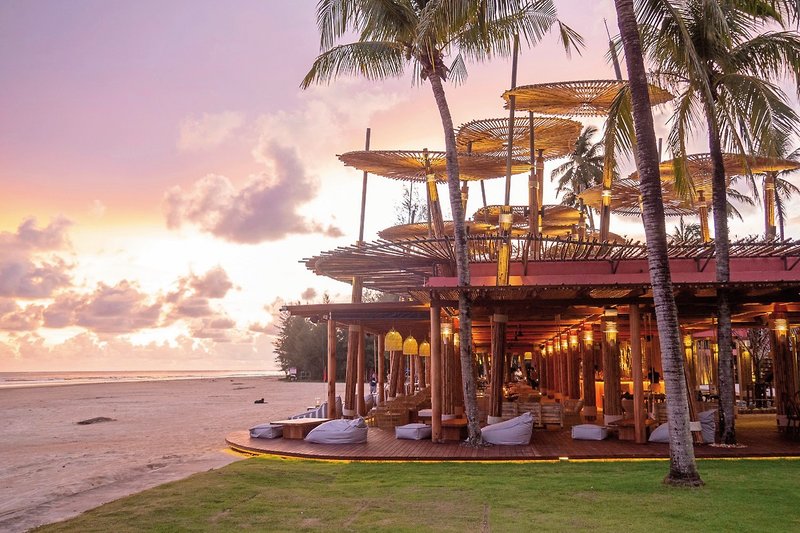 Apsara Beachfront Resort and Villa 5