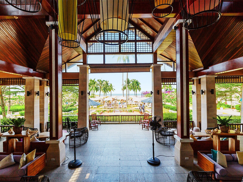 COOEE Apsara Beachfront Resort & Villa 9