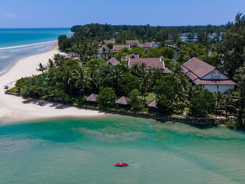 Apsara Beachfront Resort and Villa 5