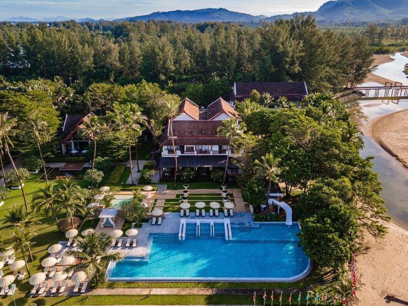 Apsara Beachfront Resort and Villa 16