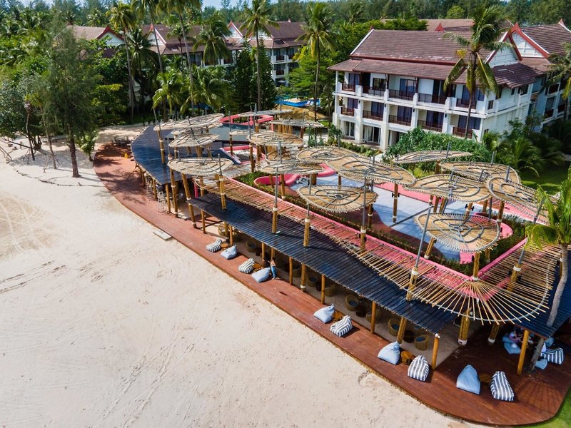 COOEE Apsara Beachfront Resort & Villa 6