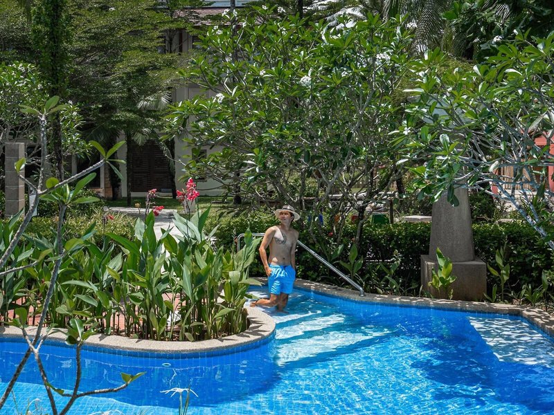 COOEE Apsara Beachfront Resort & Villa 7