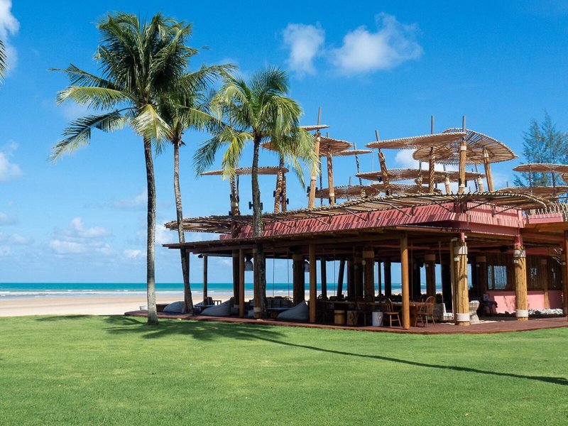 COOEE Apsara Beachfront Resort & Villa 30