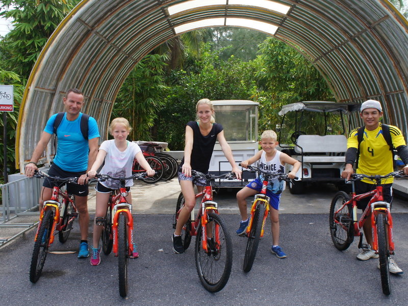 COOEE Apsara Beachfront Resort & Villa 40