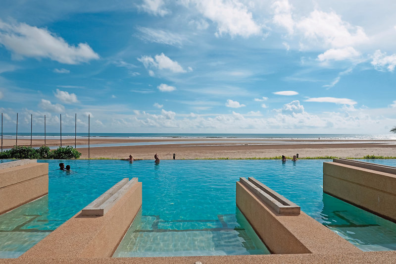 COOEE Apsara Beachfront Resort & Villa 23