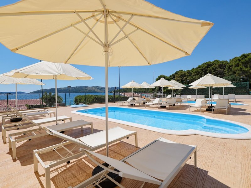 Medena Appartements 28 - Outdoor Pool