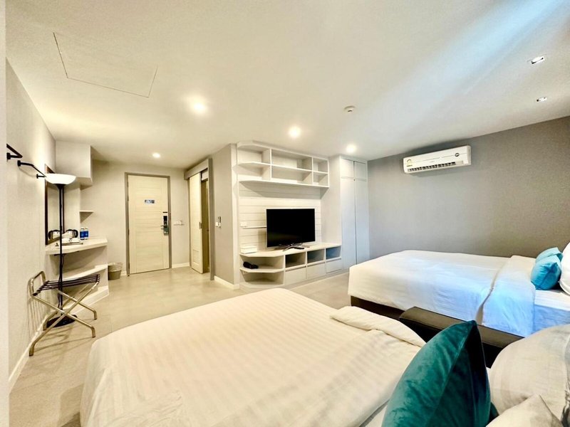 The Crib Patong 9