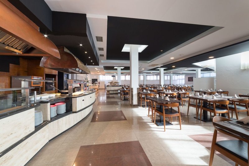 Sandos Benidorm Suites 8